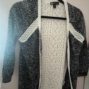 JJ Basics Cardigan

• black and white
• grunge 
• street wear